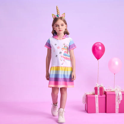 Vestido Unicório e Arco-Íris com capuz + 🎁 BRINDE tiara Unicórnio