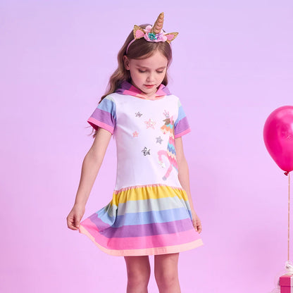 Vestido Unicório e Arco-Íris com capuz + 🎁 BRINDE tiara Unicórnio